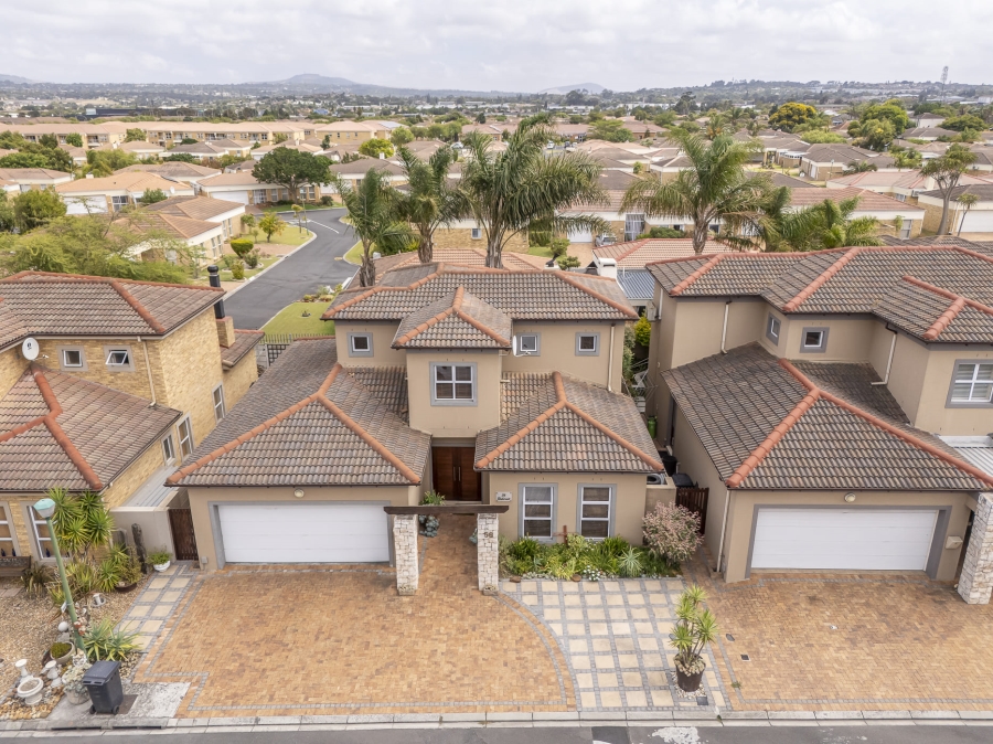 3 Bedroom Property for Sale in Protea Heights Western Cape